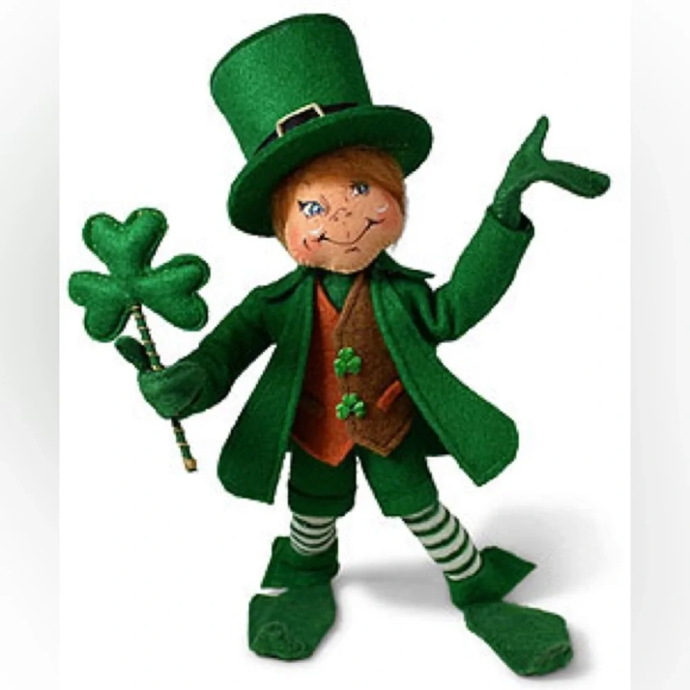 NWT Annalee 12" St Patrick’s Day Leprechaun with Shamrock - Picture 1 of 3